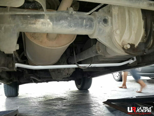 Ultra Racing 2-Point Rear Lower Bar for Suzuki APV (04+)