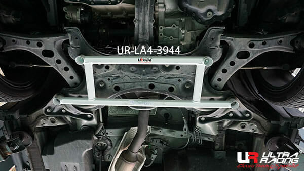 Ultra Racing Front Lower Brace Toyota Noah/Voxy 4-Point | UR-LA4-3944