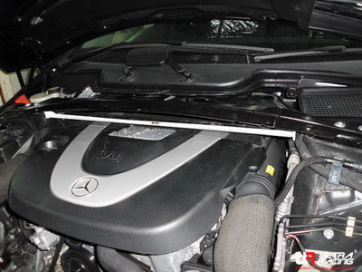 Ultra Racing Mercedes R Class (W251) Front Strut Brace URTW2-1676