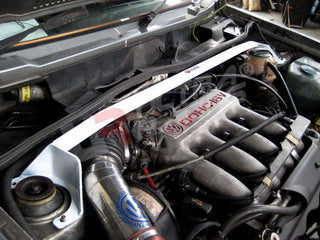 Ultra Racing Front Strut Brace for VW Golf Mk1 – 2-Point