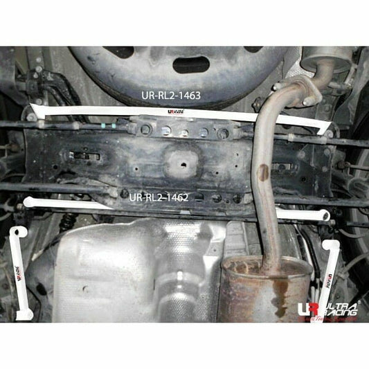Ultra Racing 2-Point Rear Lower Bar for Toyota Highlander XU40