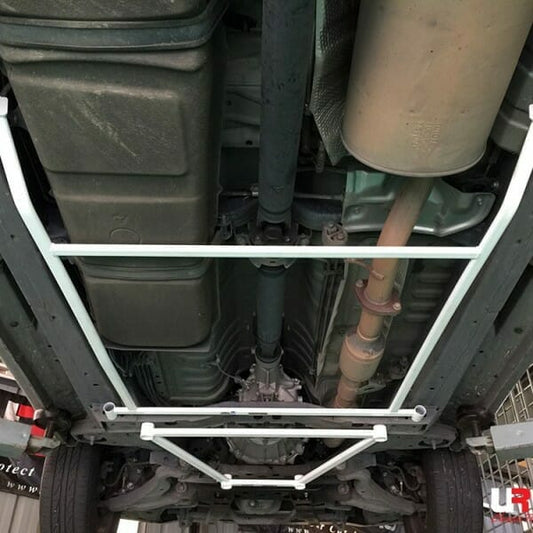 Ultra Racing 4-Point Rear Lower Bar for Toyota Innova AN40
