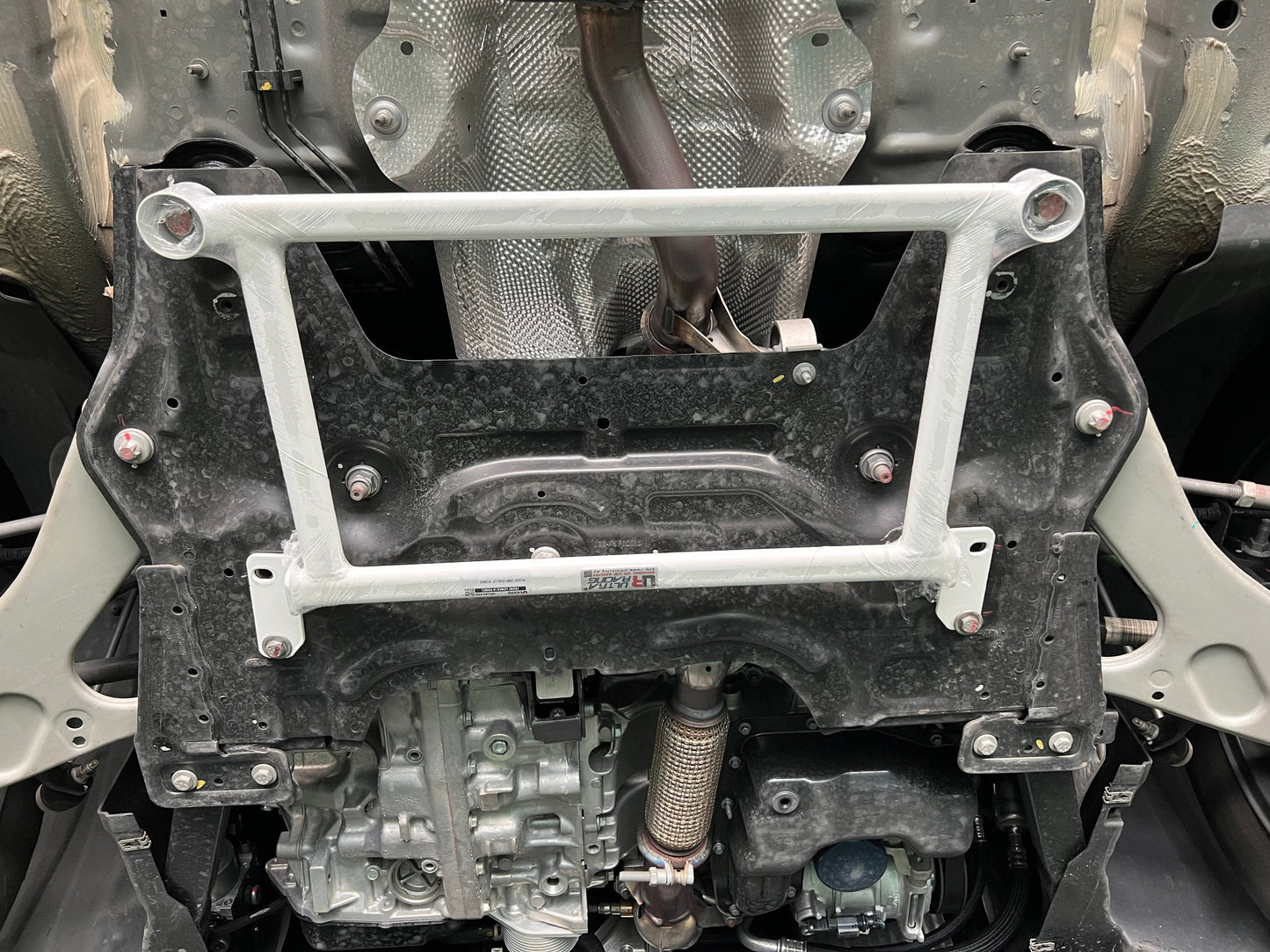 Ultra Racing PEUGEOT 2008 II Ultra Racing Front Lower Brace UR-LA4-4334