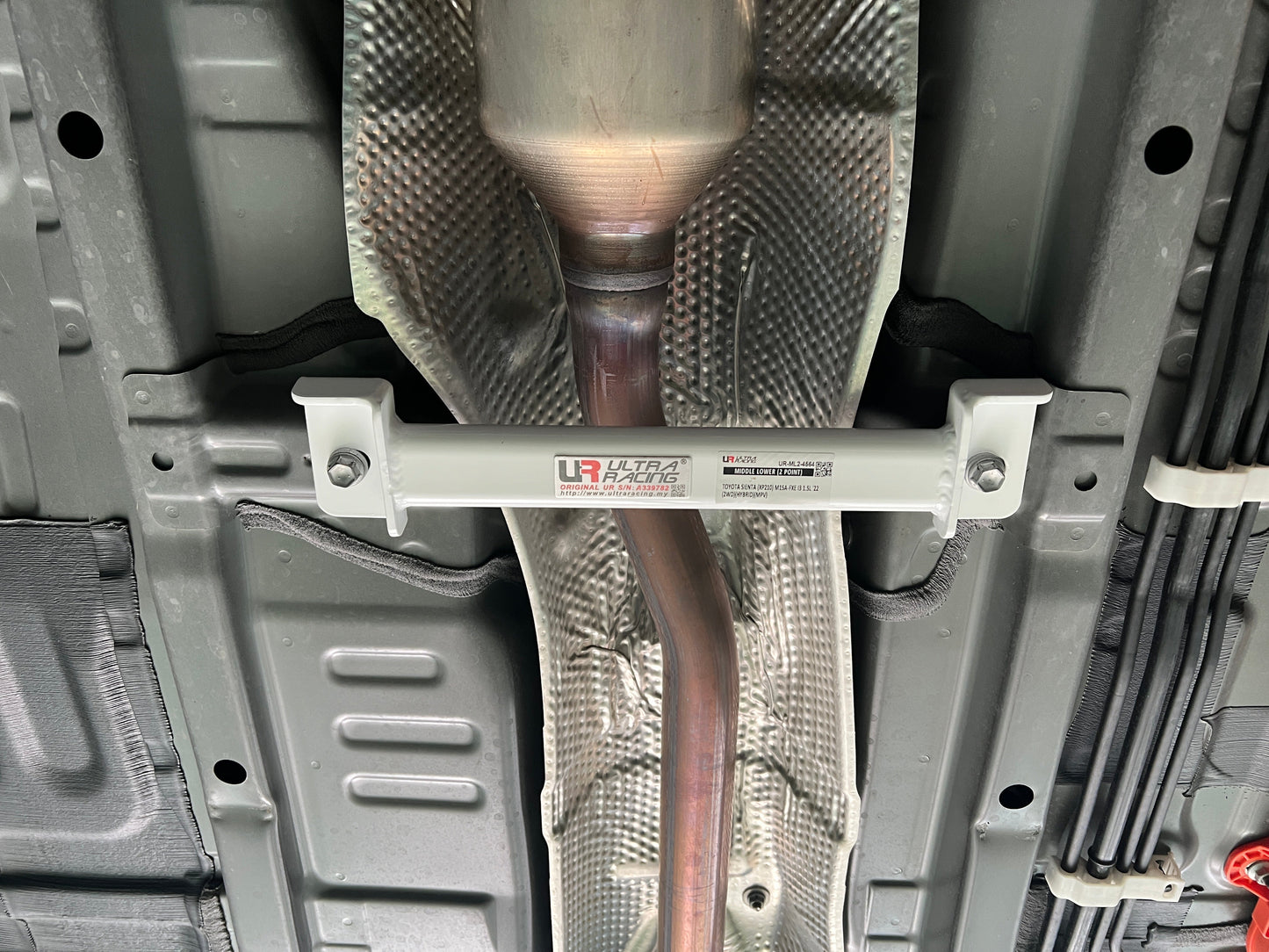 Ultra Racing TOYOTA SIENTA Ultra Racing Mid Lower Brace UR-ML2-4564