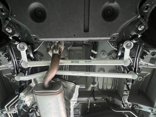 Ultra Racing Mid Lower Brace for Toyota Alphard UR-ML2-4613