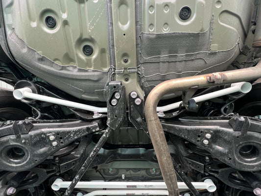 Ultra Racing Rear Lower Brace for Toyota Alphard | UR-RL2-4599