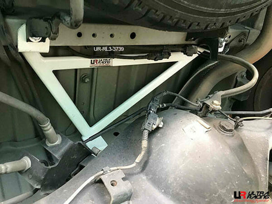 Ultra Racing 3-Point Rear Lower Bar for Toyota Hiace H200 (2004+)