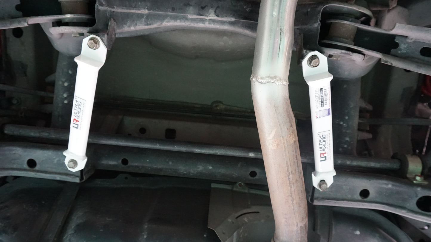 Ultra Racing Mitsubishi Lancer 07+ /Sportback Ultra-R 2-Point Rear Bars UR-RS4-444P