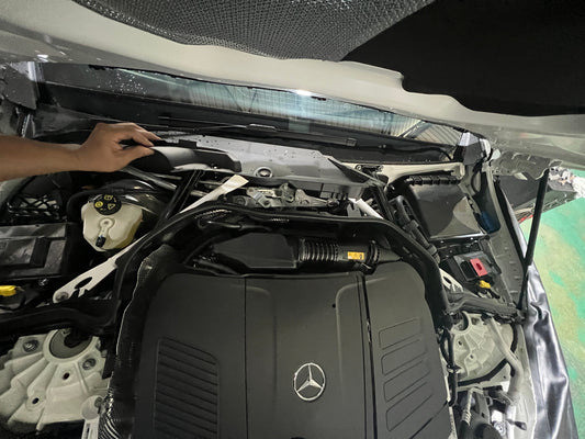 Ultra Racing Front Upper Strut Brace for Mercedes-Benz W206