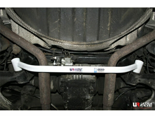 Ultra Racing 2-Point Rear Lower Bar BMW 7 E38 728i 94-01