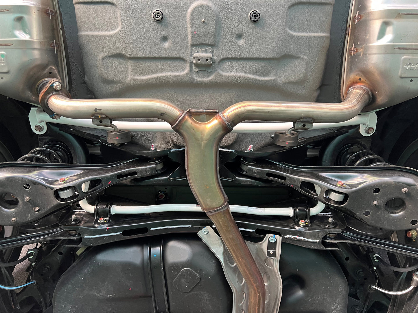 Ultra Racing Honda Civic 15-17 FC 1.5T/1.8 Ultra-R 2P Rear Lower Bar URTH-RL2-3526