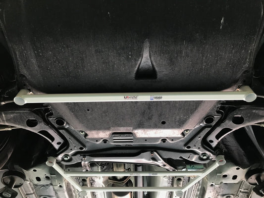 Ultra Racing Front Lower Bar for Mitsubishi Outlander 2.4 13+