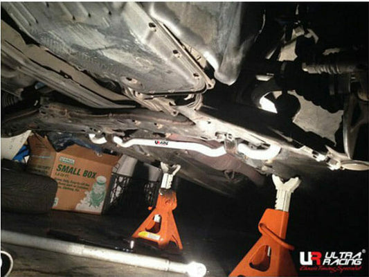 Ultra Racing Front Anti-Roll Bar 25mm for Toyota Corolla ZZE110