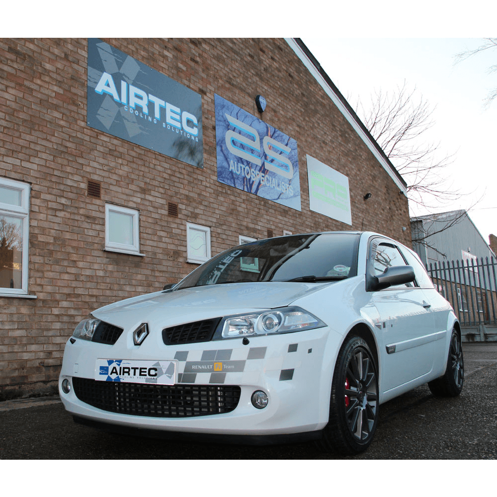 AIRTEC Motorsport 95mm Core Intercooler Upgrade with Air-Ram Scoop for Megane 2 225 and R26 Image 3