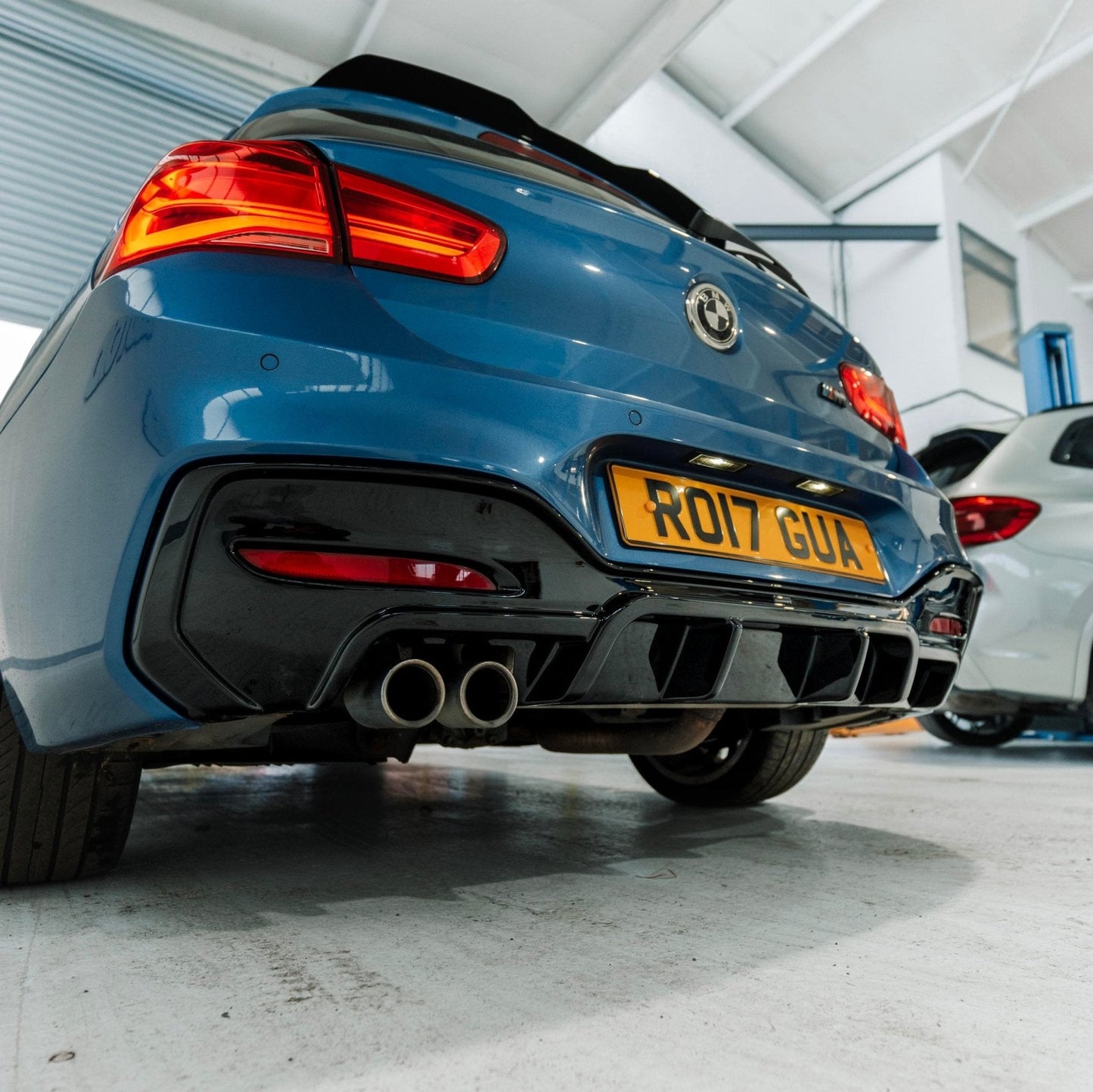 ZAERO EVO-1 Gloss Black Rear Diffuser for BMW 1 Series F20 F21 LCI