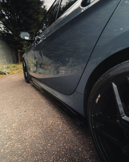 ZAERO EVO-1 Gloss Black Side Skirts BMW 1 Series F40