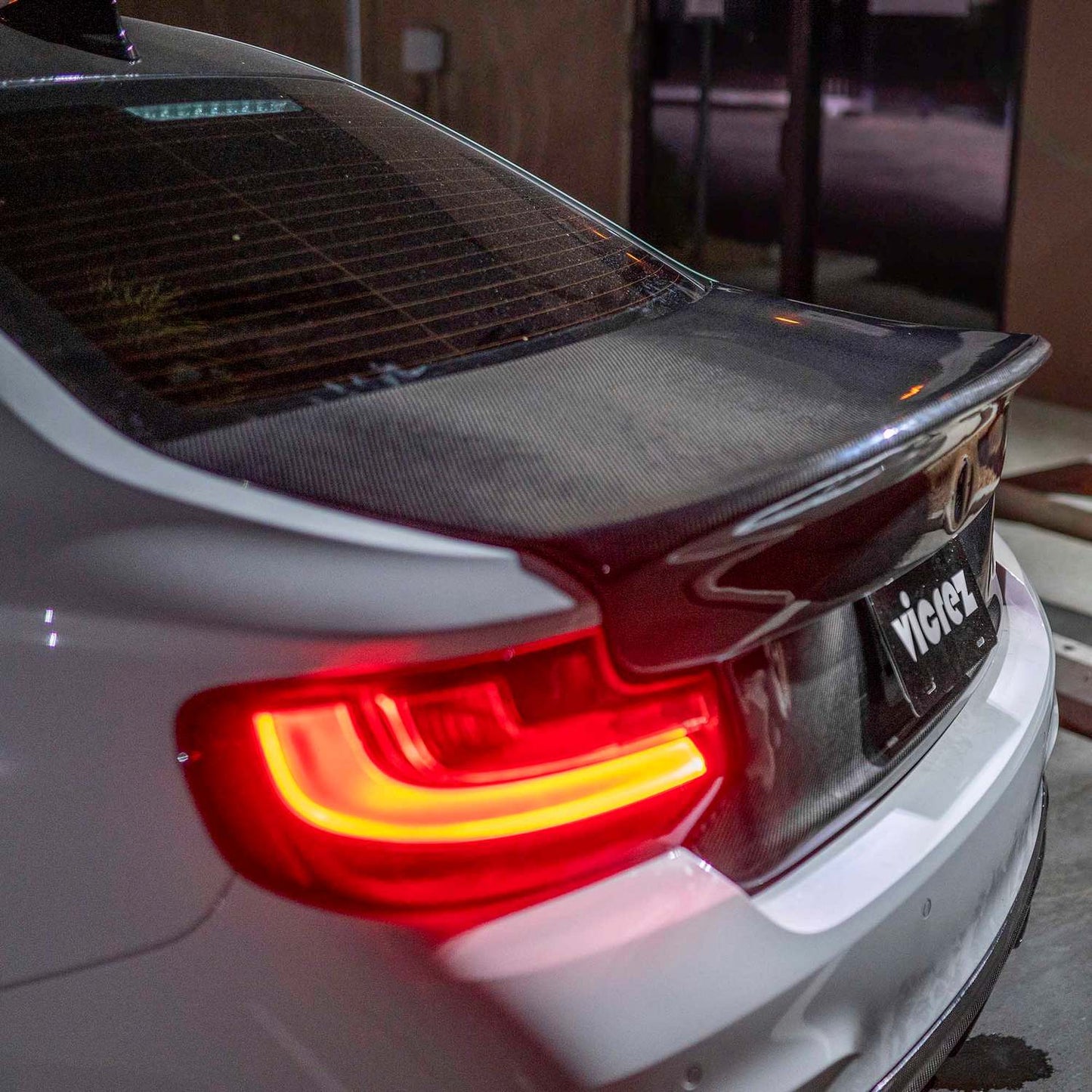 Vicrez V3R Carbon Fiber Boot | BMW 2 Series F22/ M2 F87 2014-2020