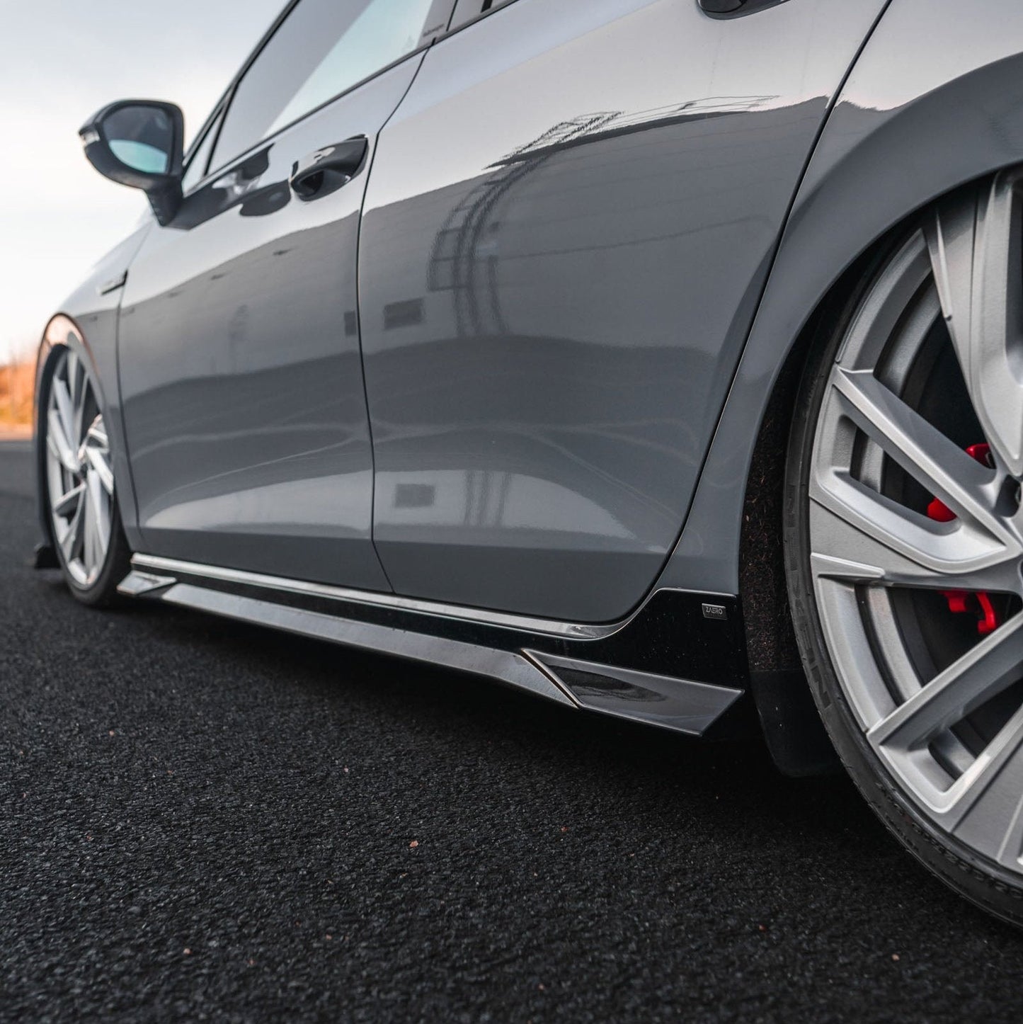 ZAERO EVO-1 Gloss Black Side Skirts for VW Golf | Multiple Fitments