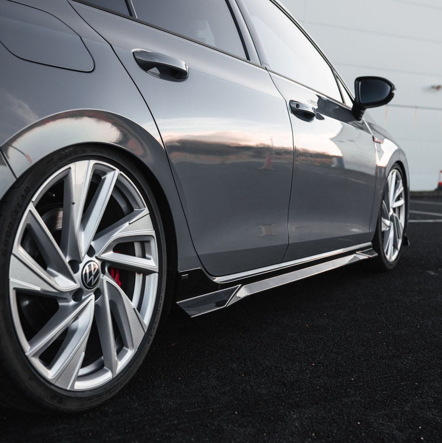 ZAERO EVO-1 Gloss Black Side Skirts for VW Golf | Multiple Fitments