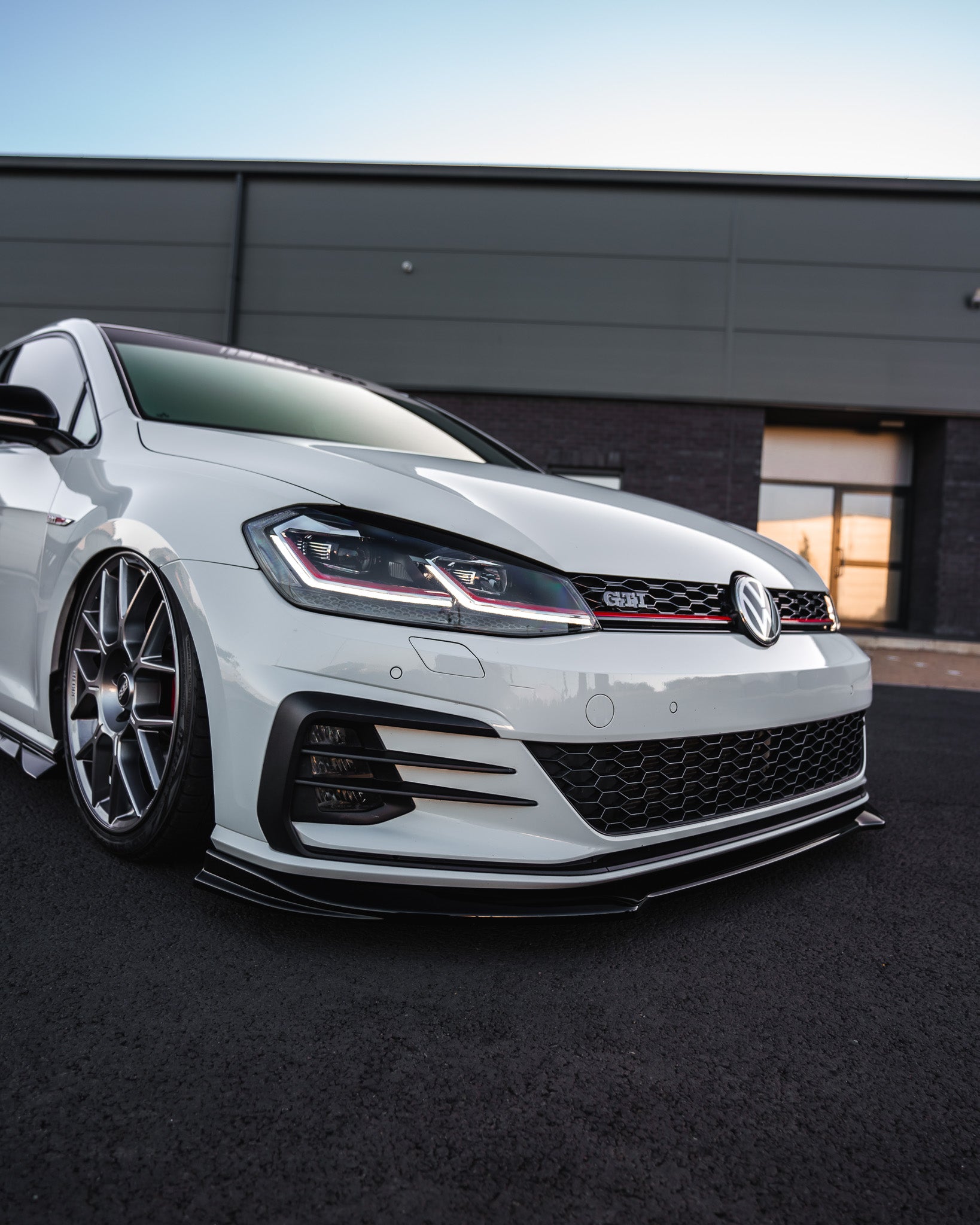 ZAERO EVO-1 Gloss Black Front Splitter for VW Golf | Volkswagen Golf
