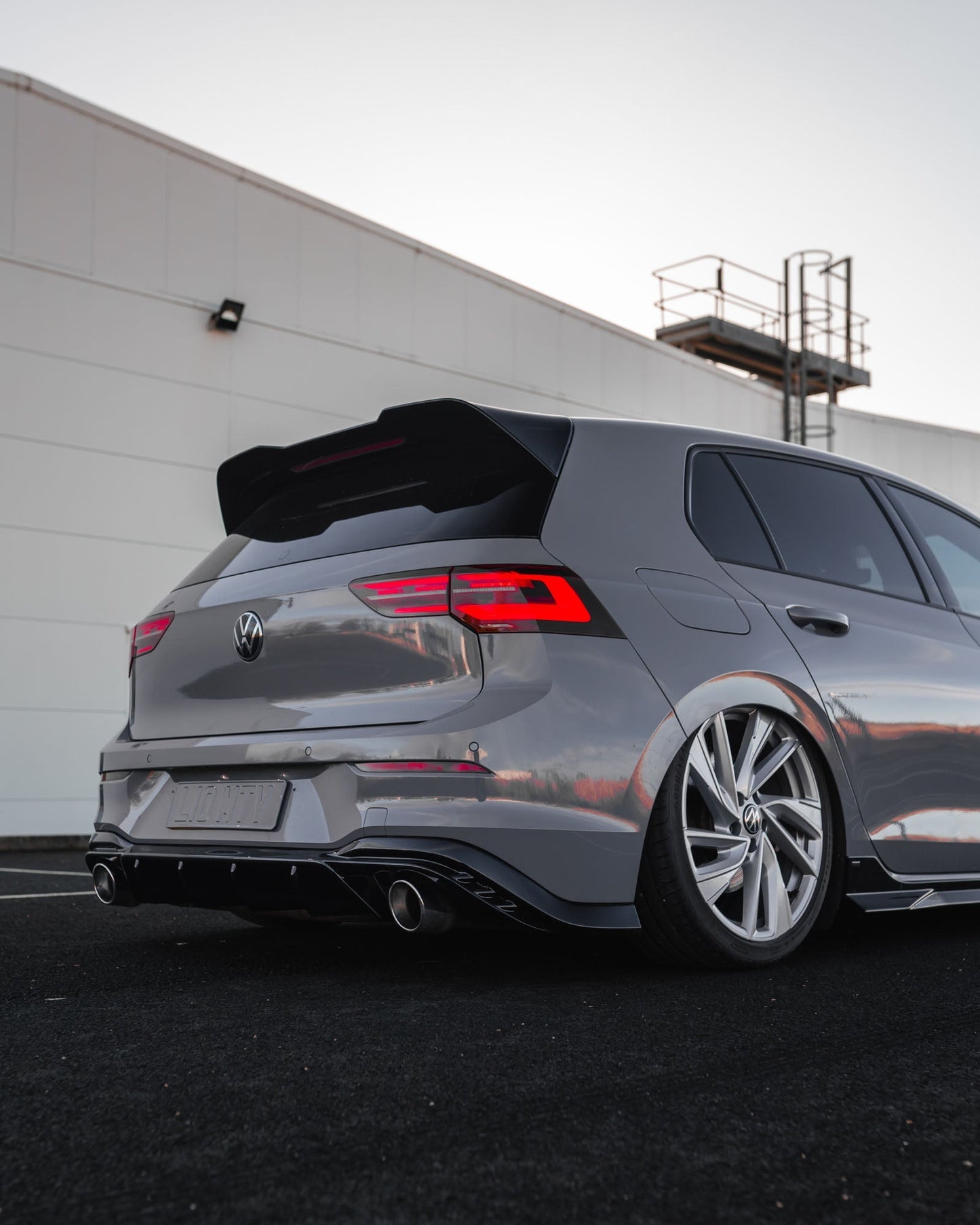 ZAERO EVO-1 Gloss Black Rear Diffuser for VW Golf | Volkswagen Golf