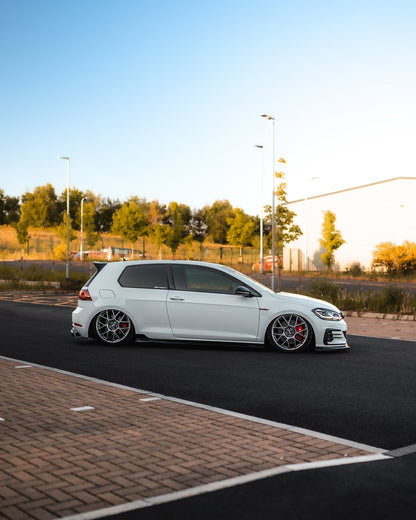 ZAERO EVO-1 Gloss Black Side Skirts for VW Golf Mk7 | Volkswagen Golf