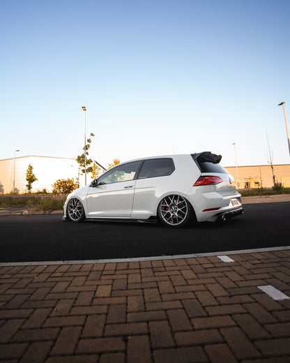 ZAERO EVO-1 Gloss Black Side Skirts for VW Golf Mk7 | Volkswagen Golf