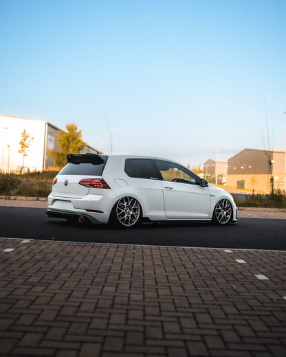 ZAERO EVO-1 Gloss Black Side Skirts for VW Golf Mk7 | Volkswagen Golf