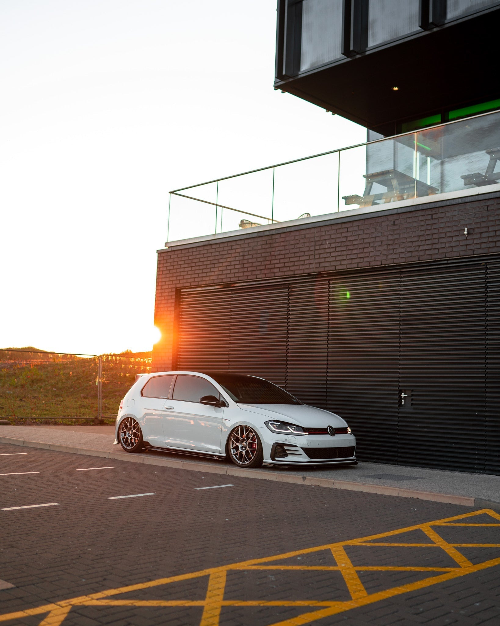 ZAERO EVO-1 Gloss Black Side Skirts for VW Golf Mk7 | Volkswagen Golf